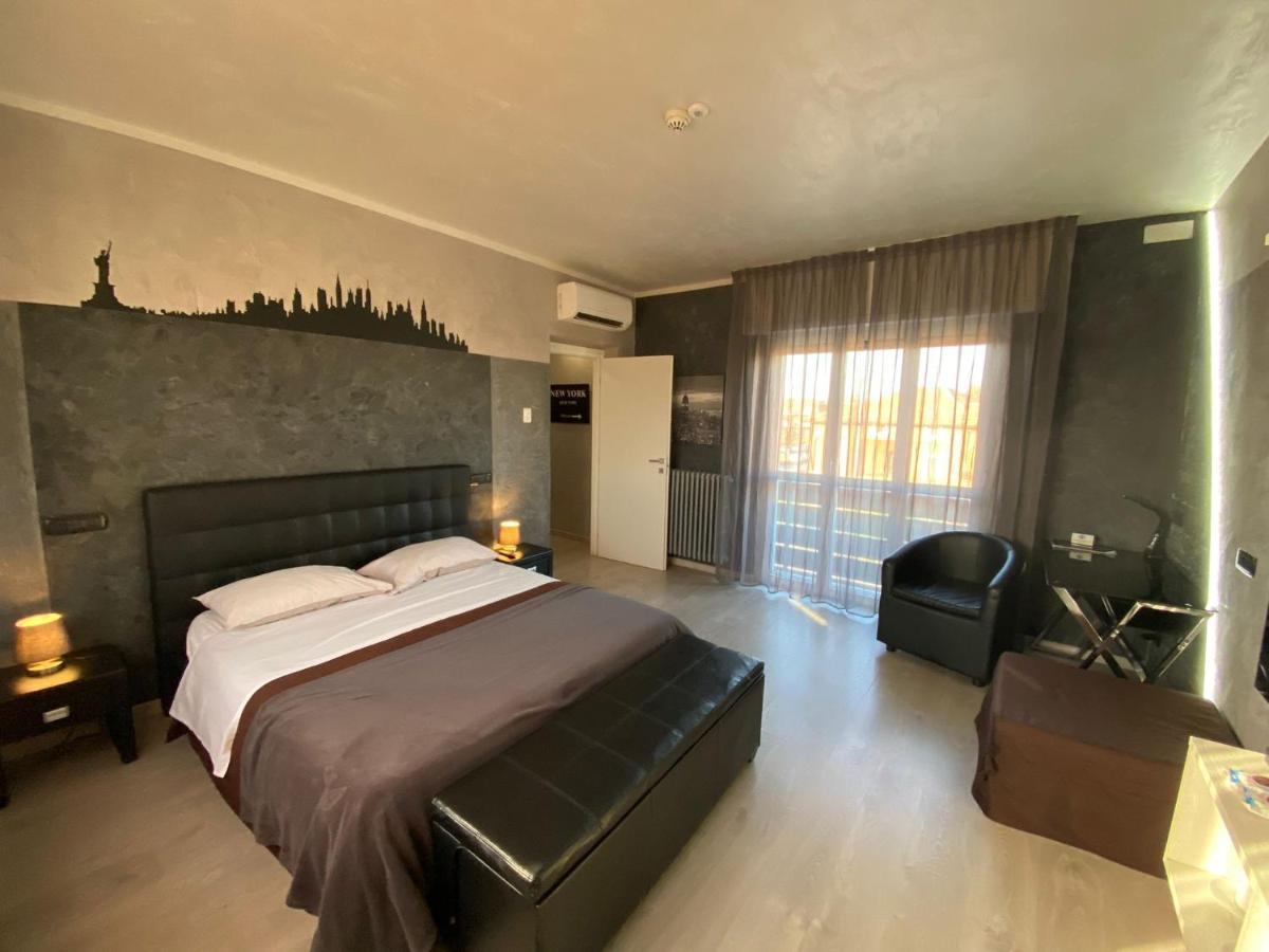 B2In Suite & Office Каприате-Сан-Джервазио Экстерьер фото